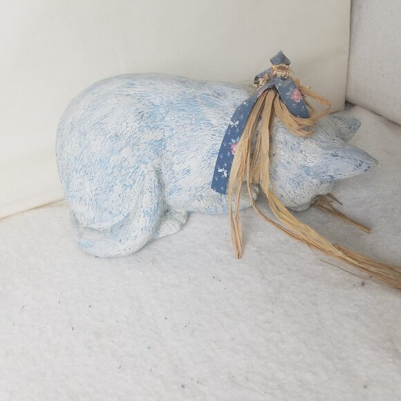 Cat Sitting On Shelf Looking Down vtg Ceramic blue with blue accents collar - Picture 3 of 10